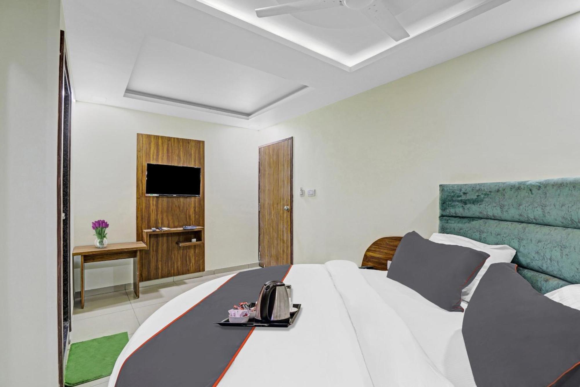 Hotel O Hill View Vadodara Ngoại thất bức ảnh